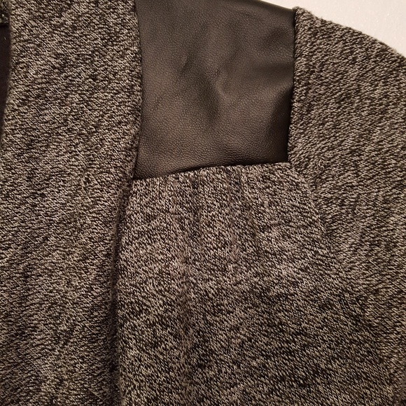 Open front cardigan.Tie or loose option. Small - Picture 8 of 8